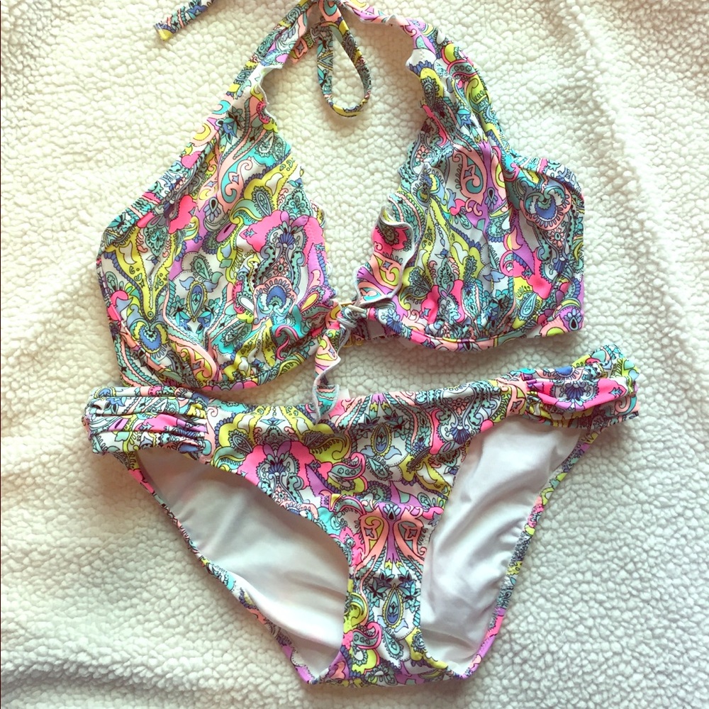 Victoria’s Secret bikini